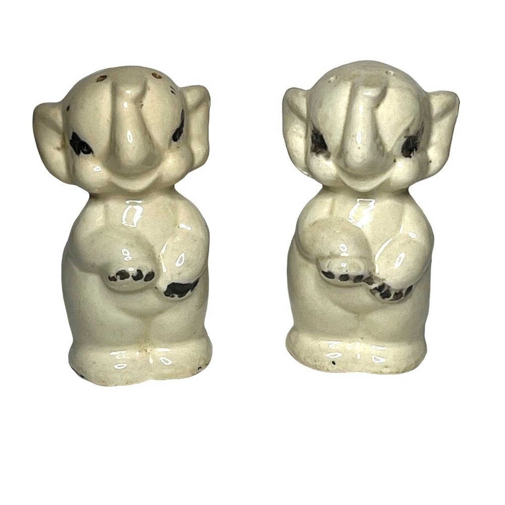 Vintage 1950s White Ceramic Elephant Salt & Pepper Shakers